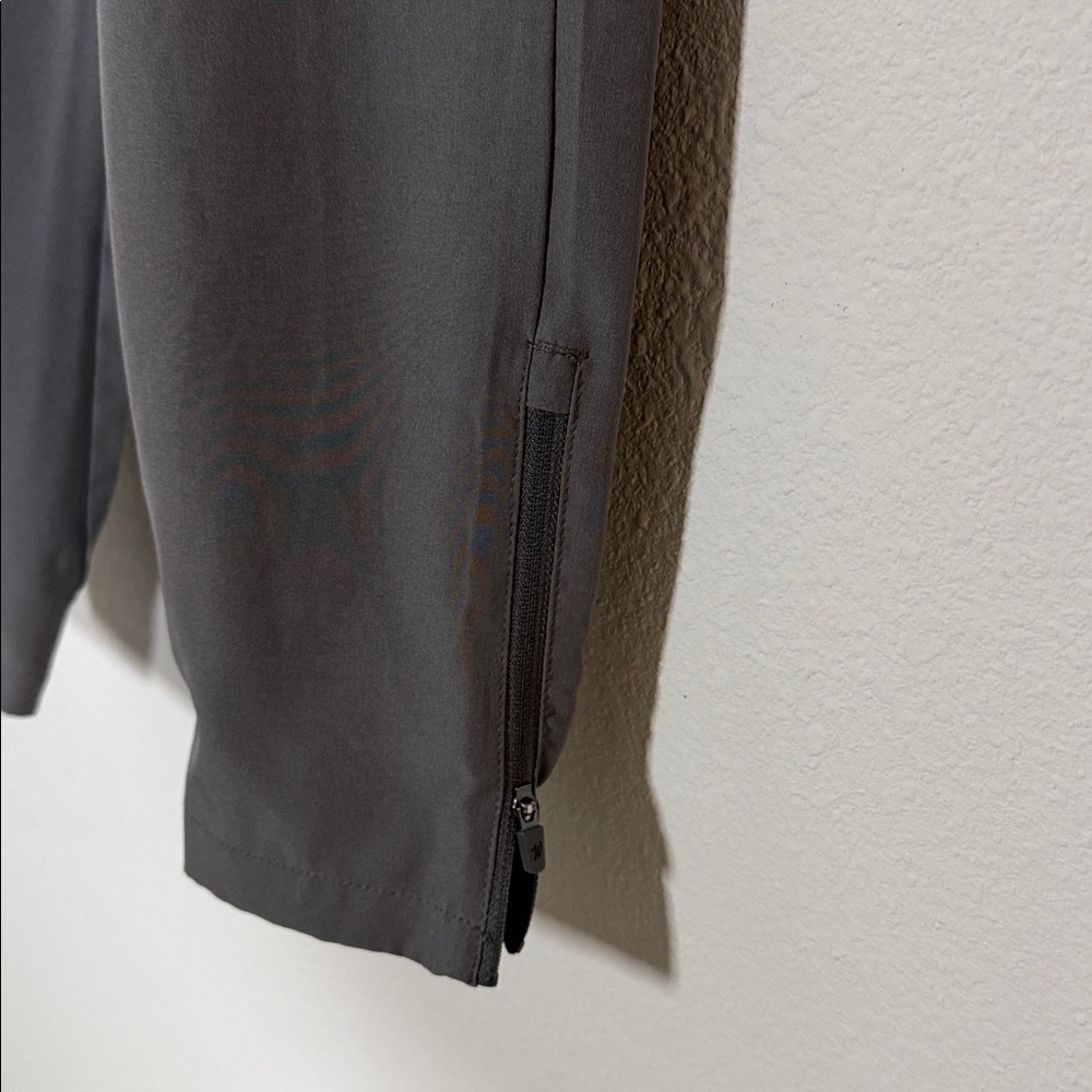 Waggle Golf Joggers - Picture 2 of 4